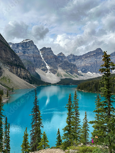 lake louise banff national park