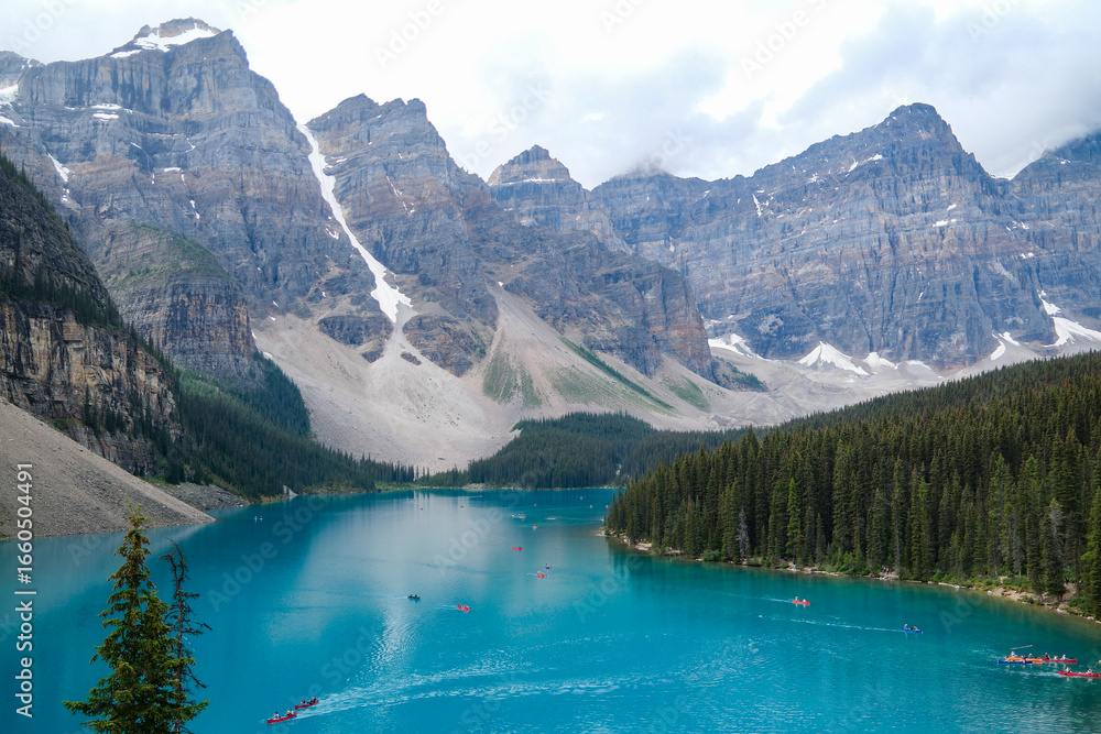 Naklejka premium lake louise banff national park
