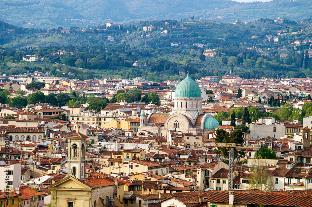 Obraz premium panoramic view from above of the old center of Florence and the Great synagogue of Florence