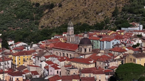 Venafro, vista aerea della cittadina del Molise in provincia di Isernia, centro Italia.
Il centro storico e il Castello di Venafro.