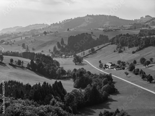 Landschafts Panorama Bergland Österreich Schwarz Weiss