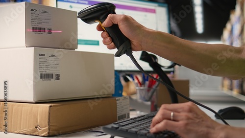 Foto Logistics hub worker uses scanner on tracking info tags for express delivery, conducting order fulfillment for cargo goods distribution