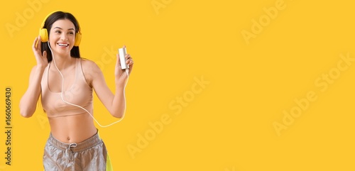 Sporty young woman with por...