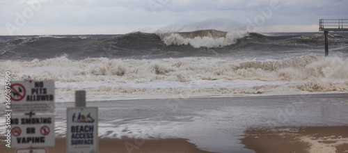 Wallpaper Mural Atlantic Ocean in New Jersey during Hurricane Erin, August 2025 Torontodigital.ca