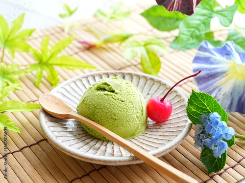夏の和風デザート 抹茶アイスクリーム