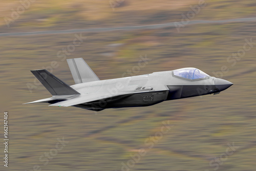 Billede på lærred F35 fighter jet aircraft military aviation stealth fighter in flight, air force combat aircraft at low level