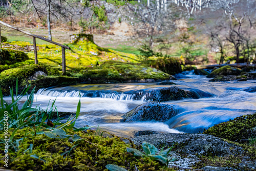 Konstfotografi ruisseau en auvergne