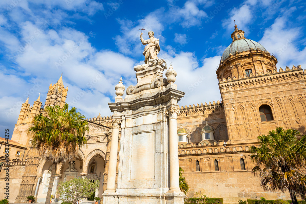 Obraz premium Palermo Cathedral or Duomo facade exterior view, Sicily