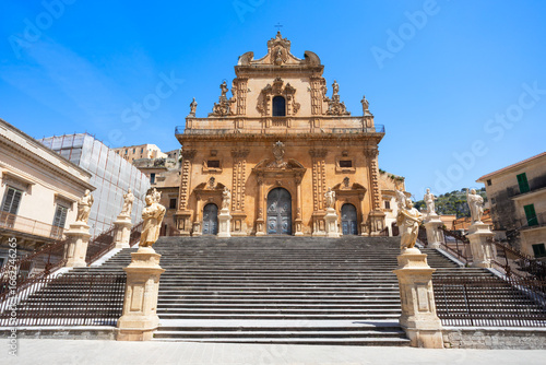Foto Saint Peter Church or Duomo di San Pietro Apostolo