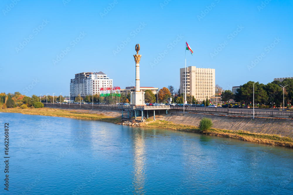 Fototapeta premium State emblem monument at Syrdarya river, Khujand