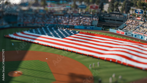 メジャーリーグ球場　アメリカ国旗　アメリカ独立記念日