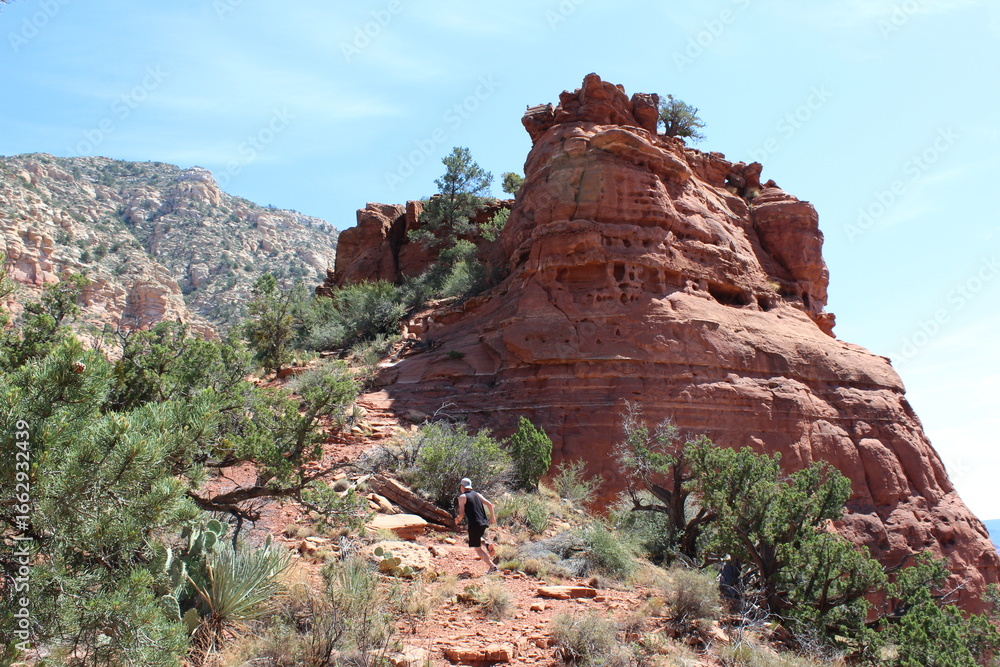 Fototapeta premium Hiking among Arizona rocks