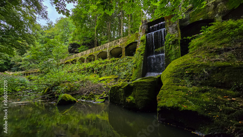 Foto Waterfall at Lohmener Klamm gorge in Saxon Switzerland