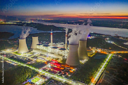 Konstfotografi Thermal Power Plant at Night