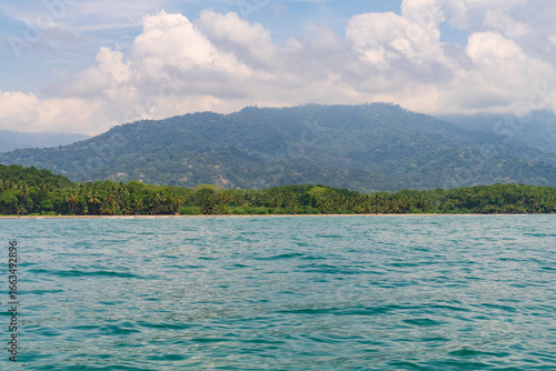 Wallpaper Mural Naturparadies Playa Uvita an der Pazifikküste Costa Rica Torontodigital.ca
