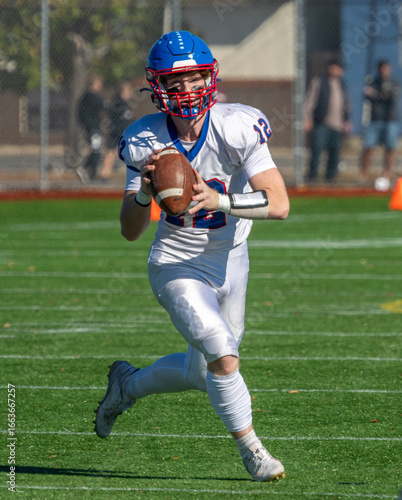 Cuadro en lienzo QB pass - High School Football Boys of Fall Sports