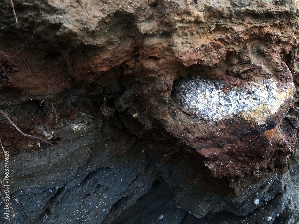 Naklejka premium Collapse of the seashore in winter