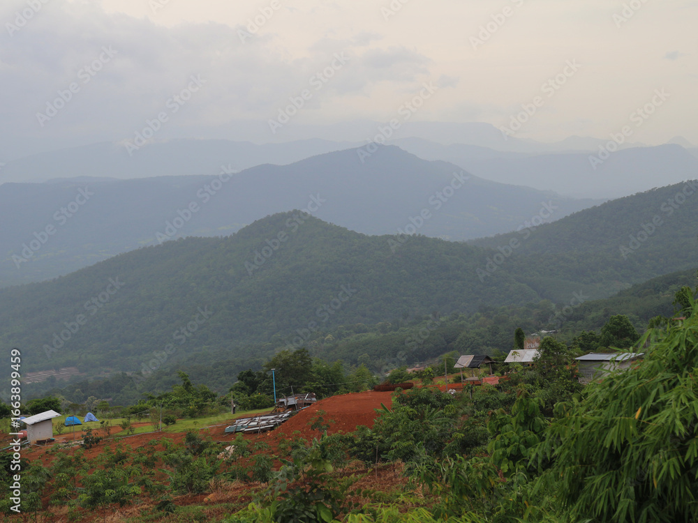 Obraz premium The view of the mountains is very beautiful.