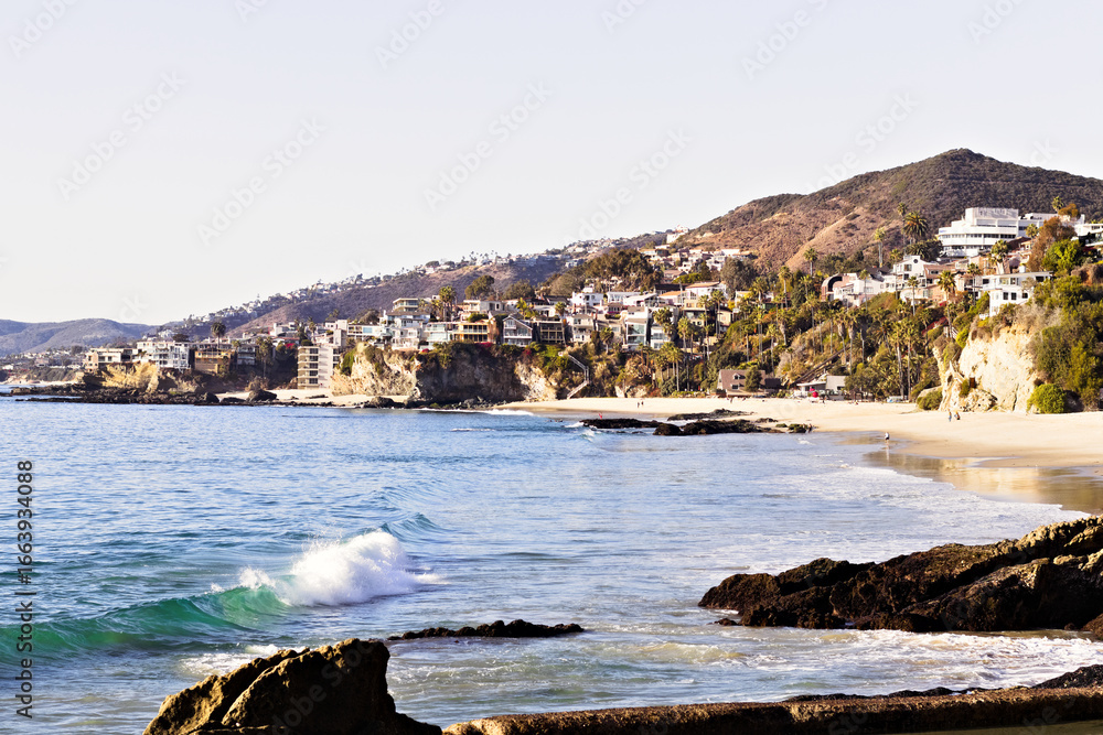 Obraz premium the sunny coast of laguna