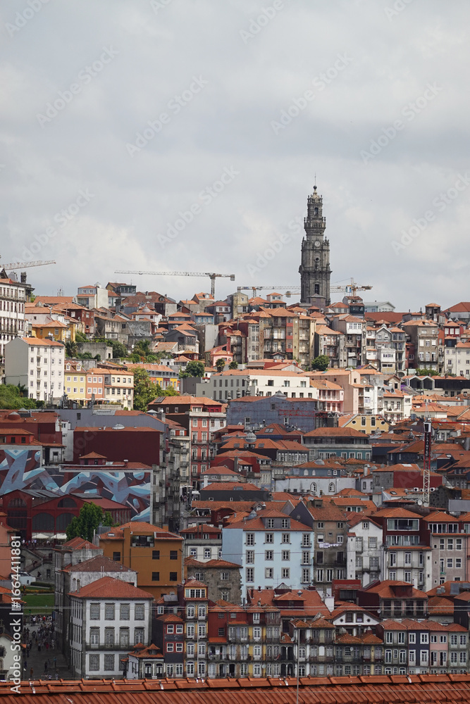 Fototapeta premium The panorama of old town Porto, the view from Vila Nova de Gaia, Portugal