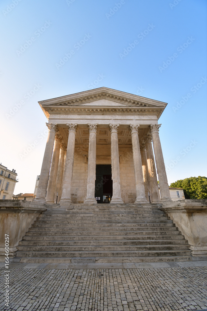 Obraz premium Ancient Roman Temple Maison Carrée — Nîmes, France, 15 August 2025
