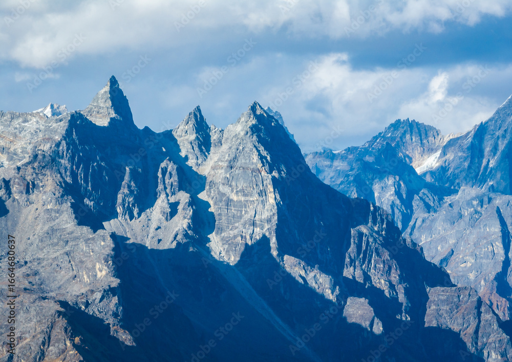 Obraz premium Aerial view of beautiful snow capped mountain landscape