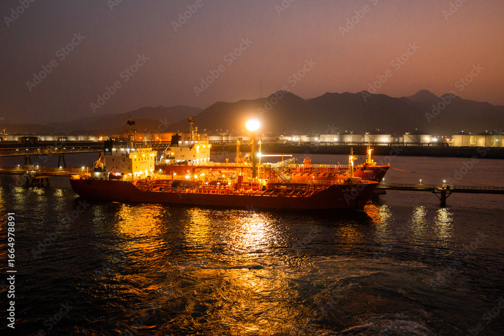 Fototapeta premium boats in the harbor