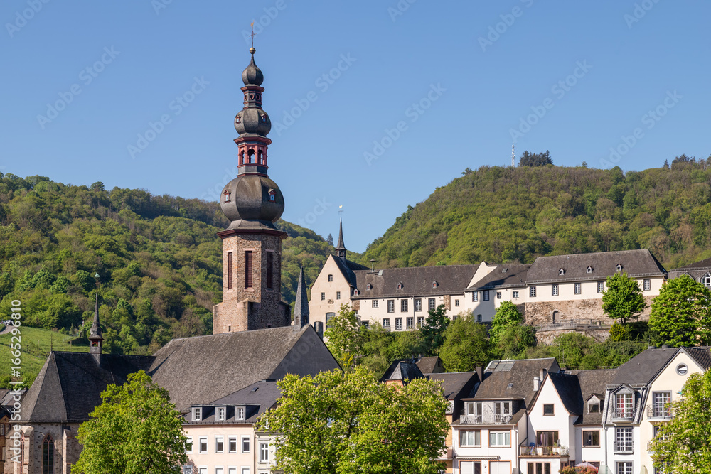 Fototapeta premium Picturesque town of Cochem along the Mosel River in Germany.