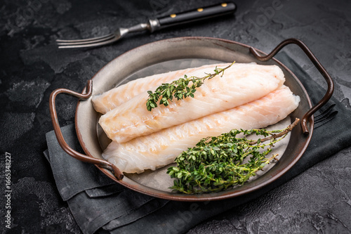 Photos Raw Loin cod fish fillets ready for cooking whitefish in stell tray