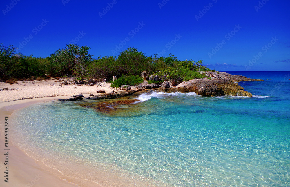 Naklejka premium Little cove beach in the Caribbean