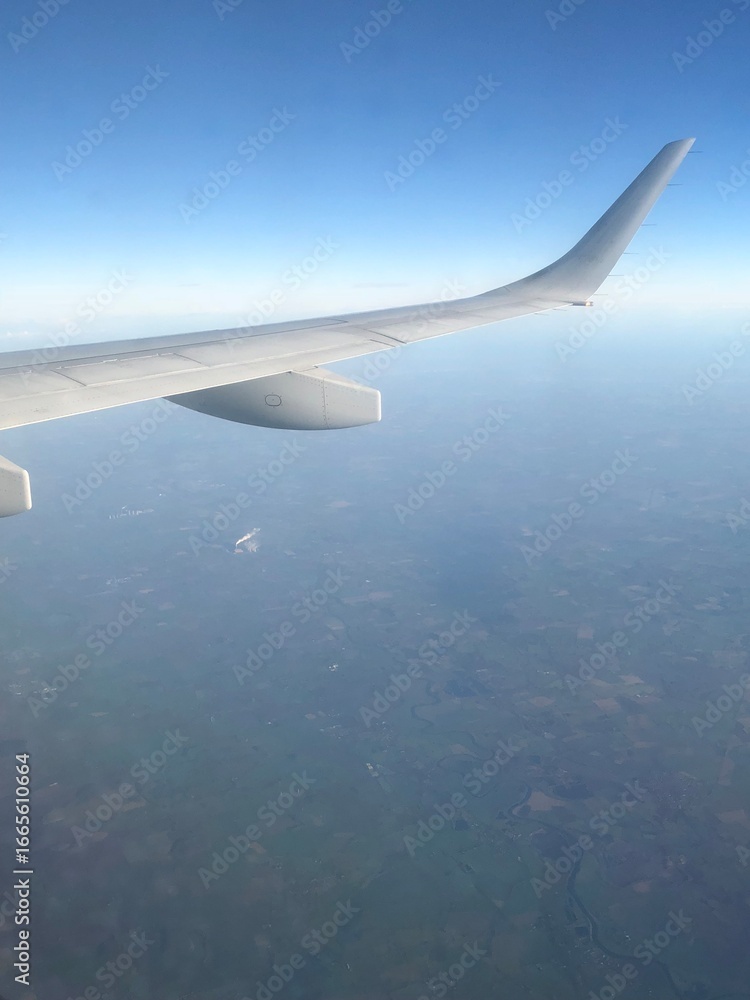 Fototapeta premium view from airplane window