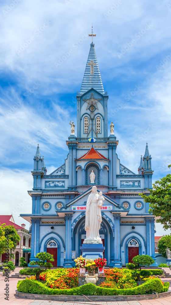 Obraz premium Nhuong Ban Parish Church in Cam Xuyen, Ha Tinh, Vietnam. The Catholic church was designed in 1870 with a strong European classical style