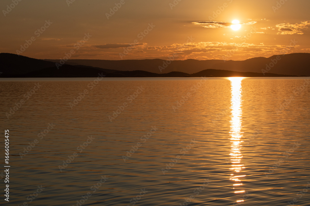Fototapeta premium Sunset on Lake Argyle, Western Australia.