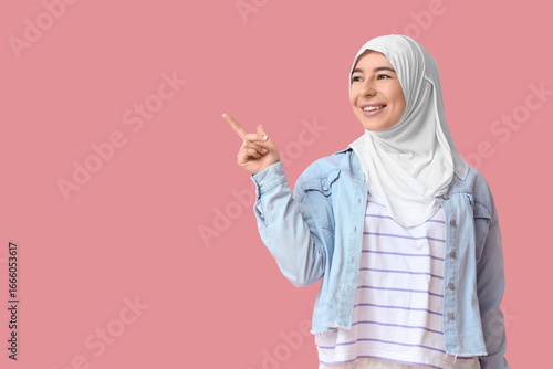 Beautiful young Muslim woma...