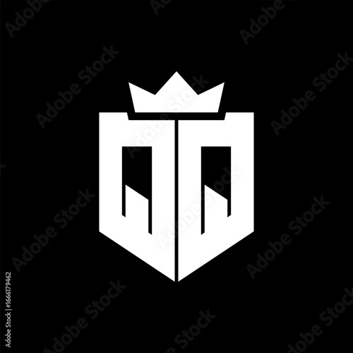QQ Vector image of a shield with a sharp geometric style and a pointed crown