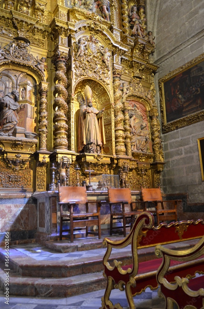 Obraz premium Seville, Spain 03.24.2019: Altarpiece of the Chapel of San Laureano