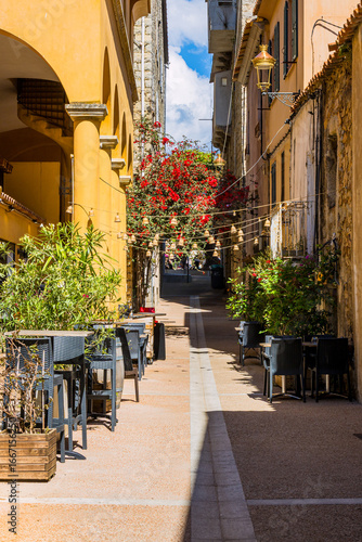 Dans les rues de Porto-Vecchio en Corse du Sud en France