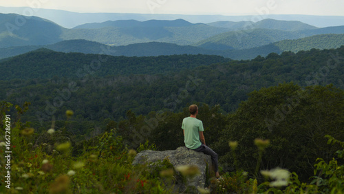 Canvas Print A hiker in the beautiful mountains of Shenandoah National Park, Virginia, USA