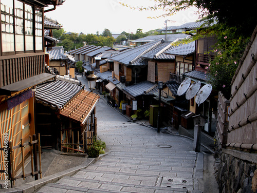 京都・清水寺近くの有名な観光スポットの二寧坂（二年坂）