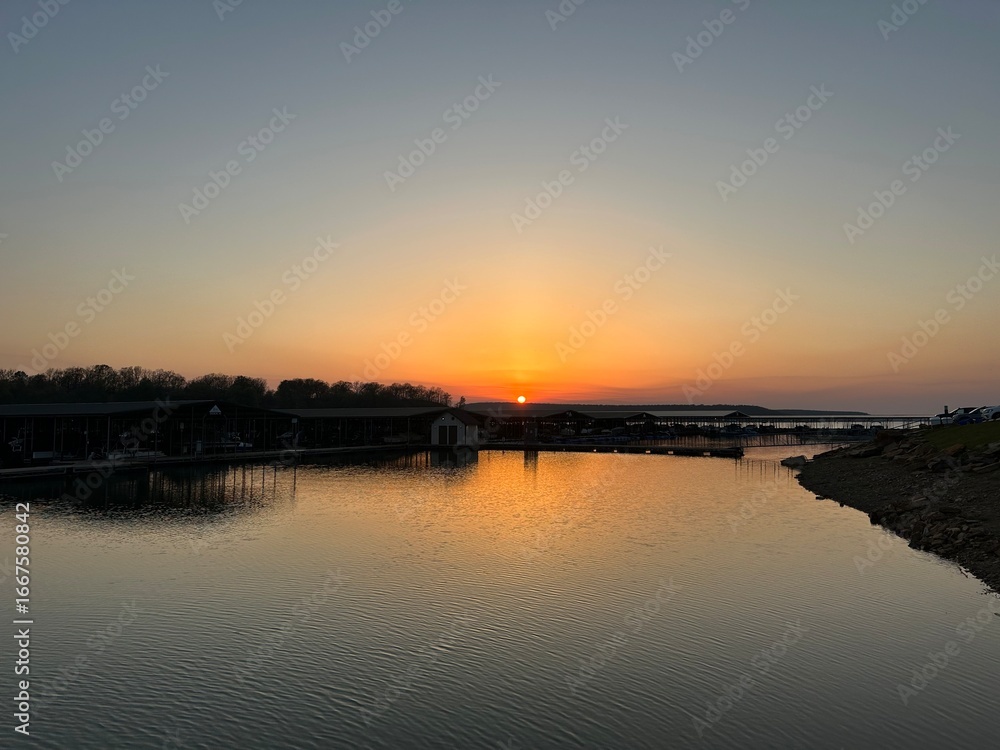 Fototapeta premium Oklahoma sunset over lake