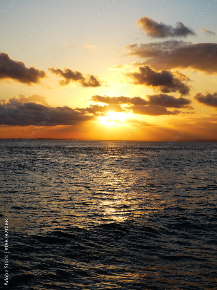 Fototapeta premium Bali Beach Waves in the Sunset