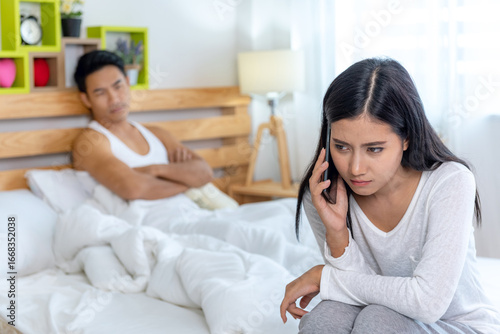 Canvas Print Wife and husband heal reconcile from sulk by caressing and hugging together