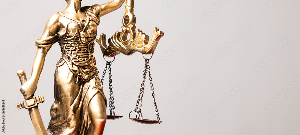 Εκτύπωση καμβά Detailed plan of the torso of a statue of the goddess of justice holding scales