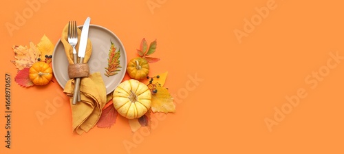 Beautiful autumn table sett...