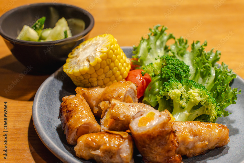 Fototapeta premium Japanese dinner / 野菜巻きと副菜の夕食 
