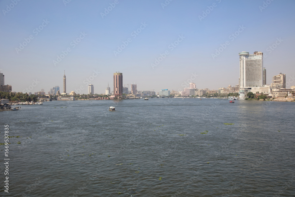 Fototapeta premium The Nile scene from university Bridge