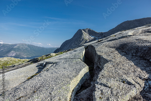 Granitplatte Verdensvaet bei Narvik in Nordland, Norwegen