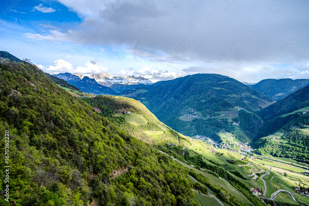 Naklejka premium rolling hills in Santa Maddalena, Rencio district in Bolzano. South Tyrol region, Italy, Europe.