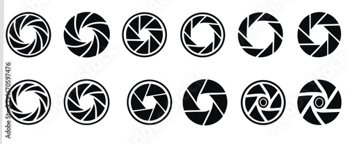 Set photo camera lens diaphragm. Camera shutter icons. Diaphragm icon, photography symbol vector illustration. 
