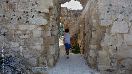 Visita al Conjunto Monumental de Portilla (Álava), Pais Vasco, España. Un espacio natural que nos permite entender el nacimiento y evolución de este monumento.